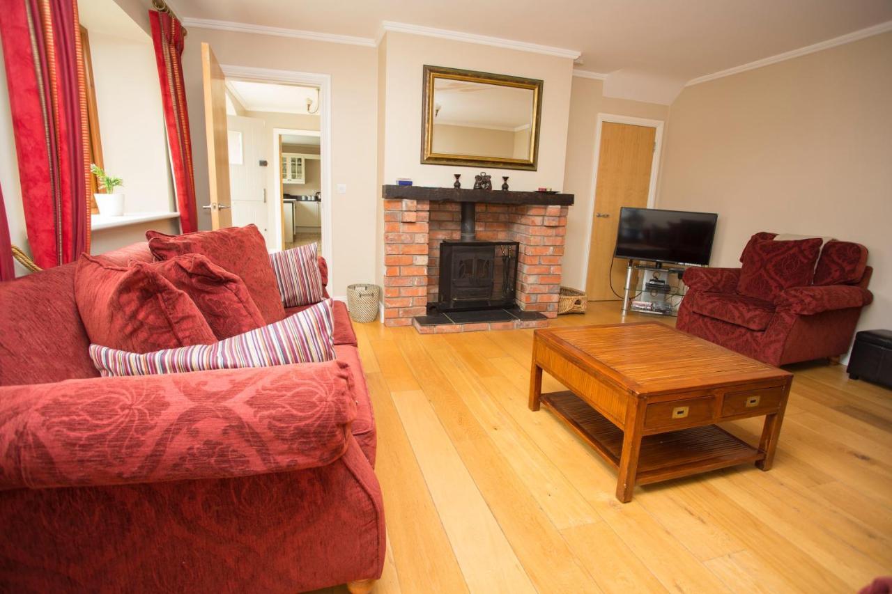Decoy Country Cottages Navan Eksteriør billede