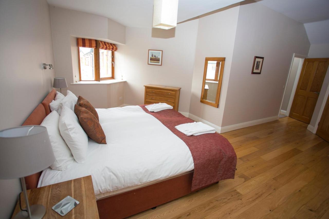 Decoy Country Cottages Navan Eksteriør billede
