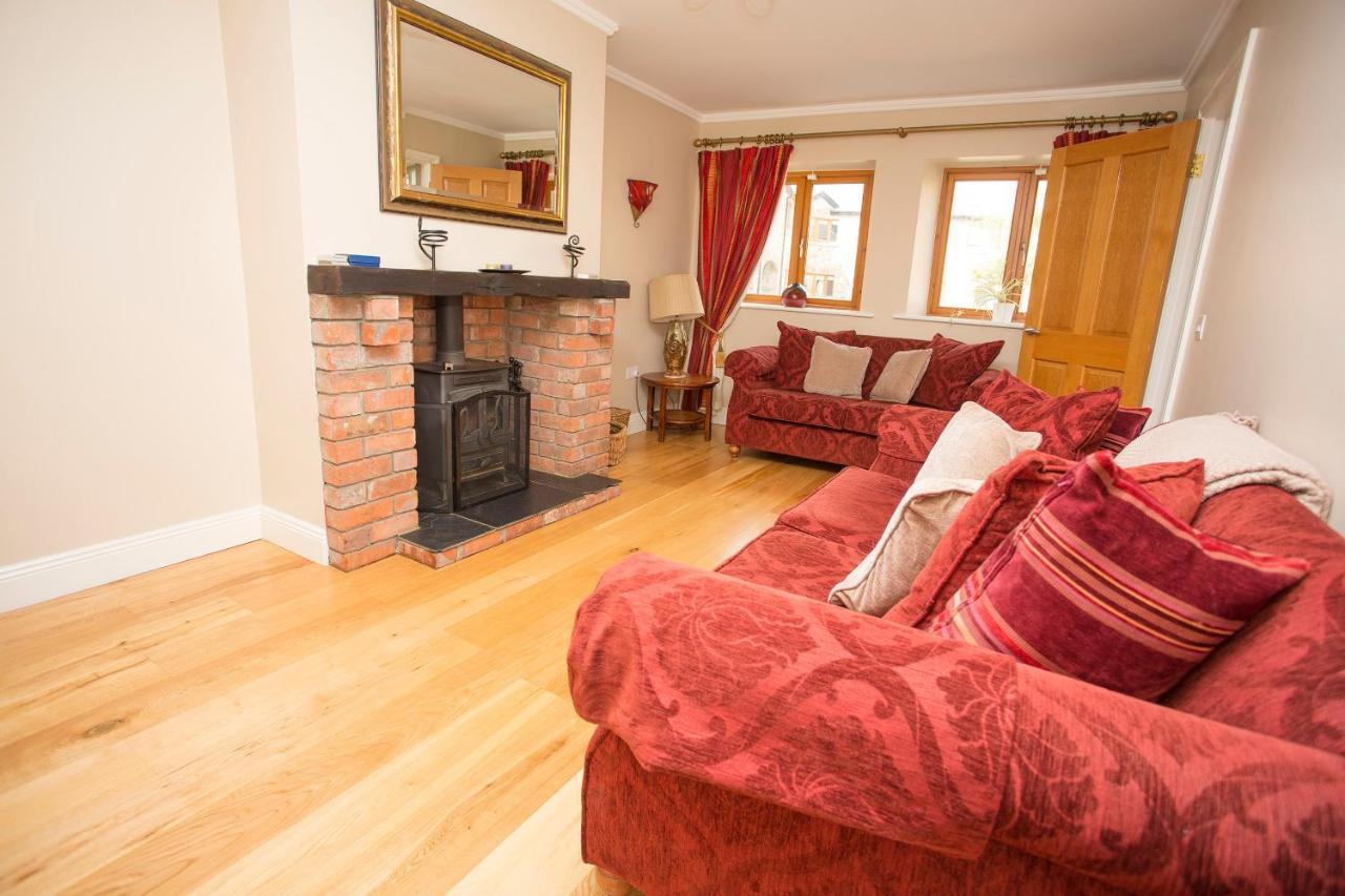 Decoy Country Cottages Navan Eksteriør billede